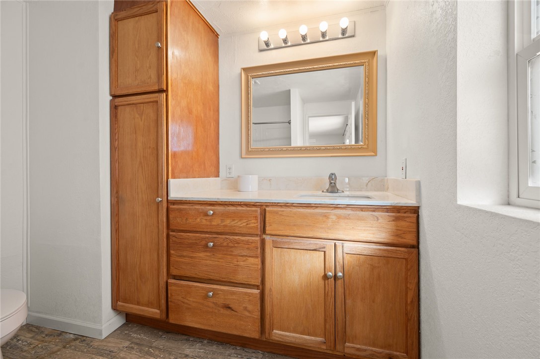 4818 S Baronsgate Way