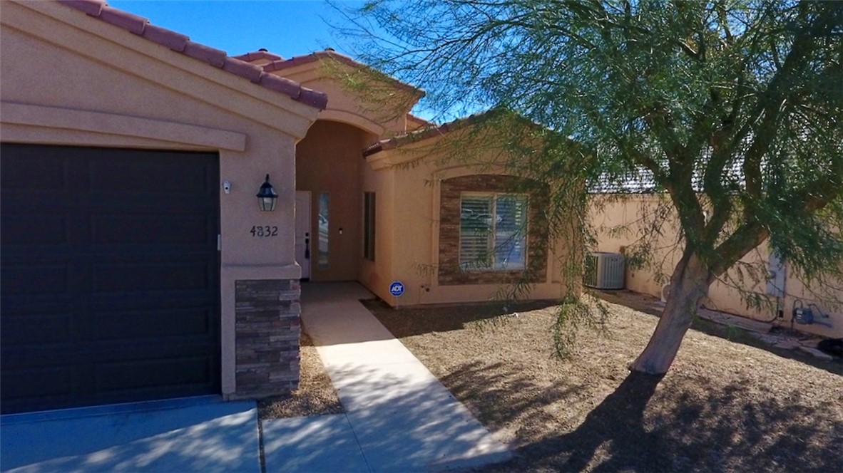 4832 S Mesa Amarilla Lane
