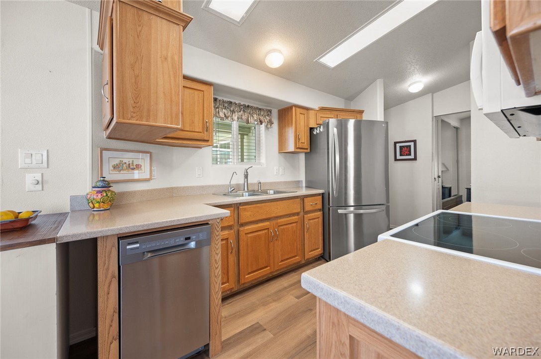 2000 Ramar Road 282