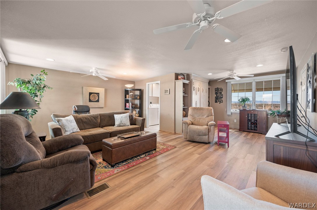 2000 Ramar Road 282