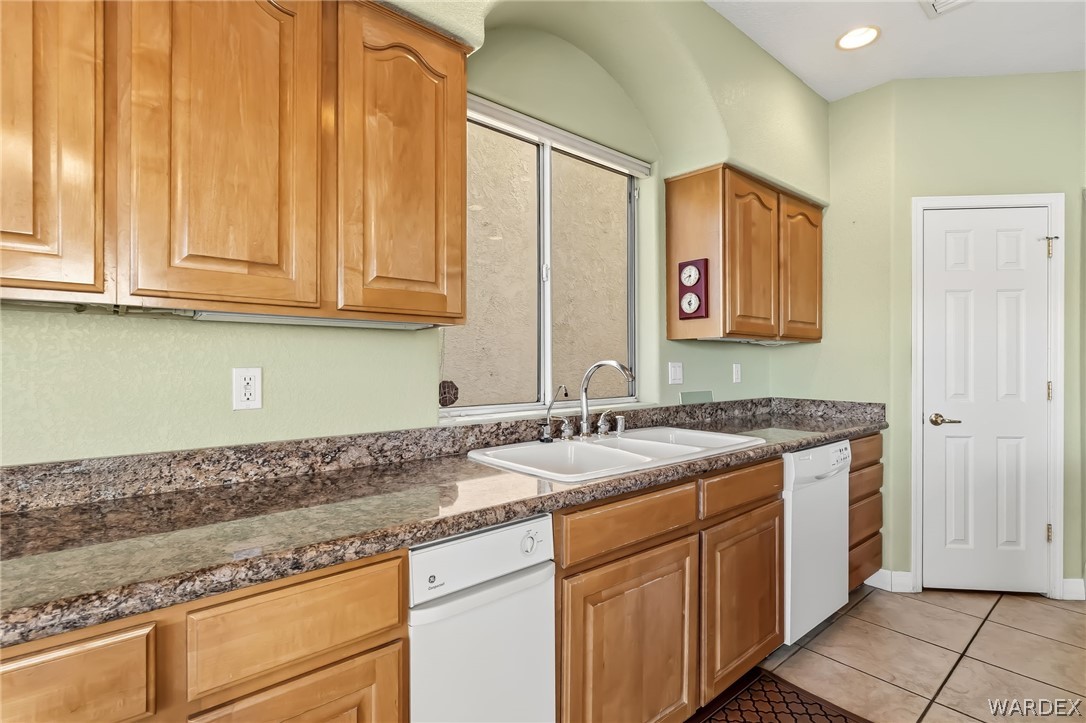 1825 E Shore Villas Drive 6