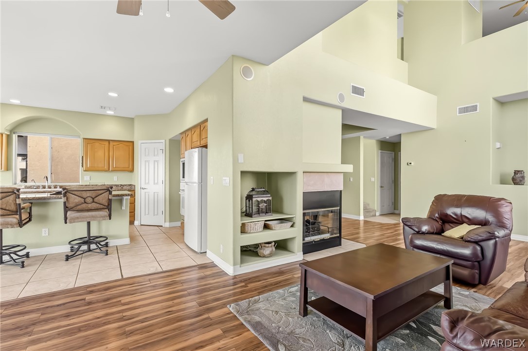 1825 E Shore Villas Drive 6