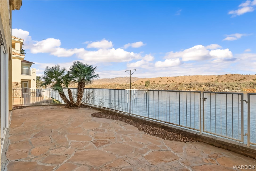 1825 E Shore Villas Drive 6