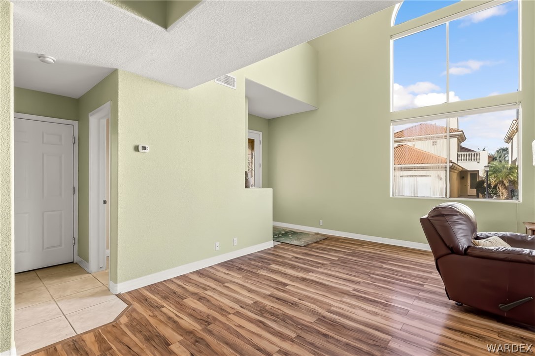 1825 E Shore Villas Drive 6