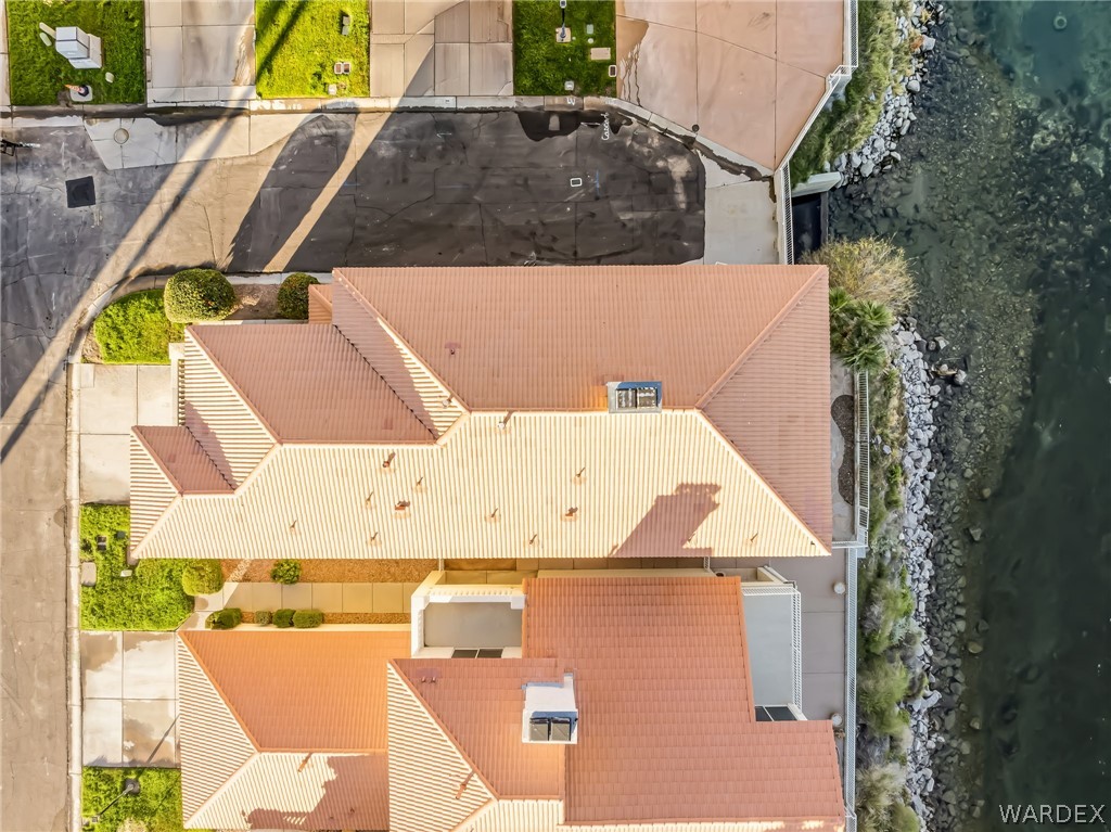 1825 E Shore Villas Drive 6