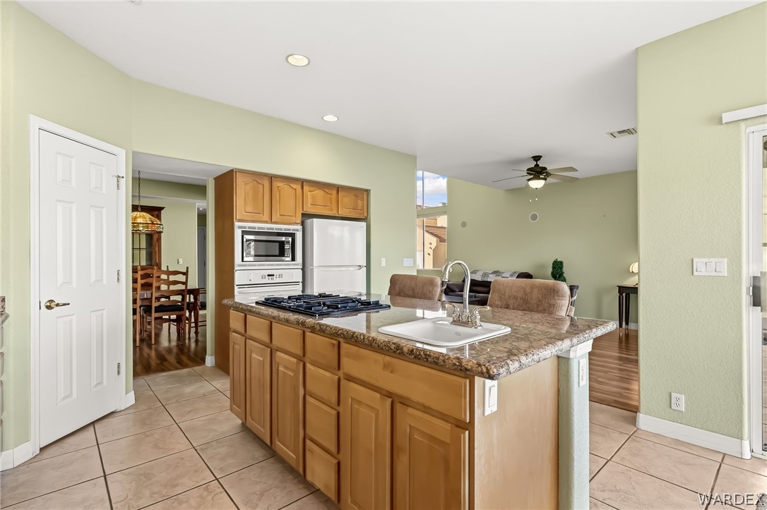 1825 E Shore Villas Drive 6