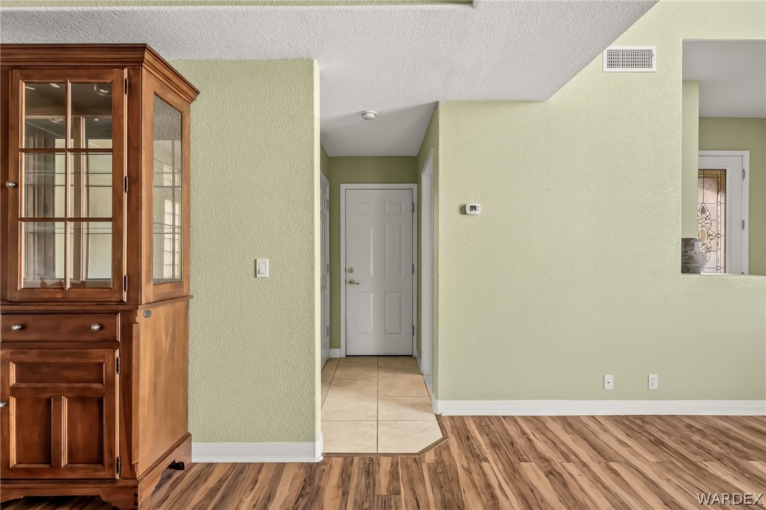 1825 E Shore Villas Drive 6