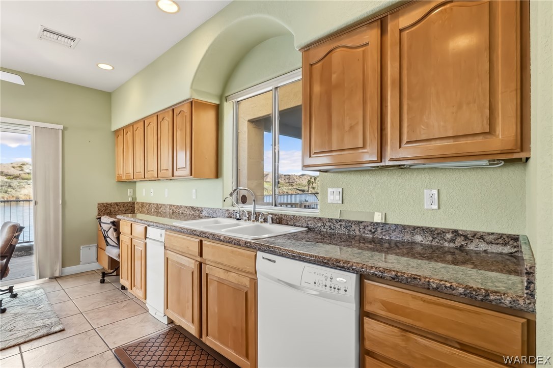 1825 E Shore Villas Drive 6