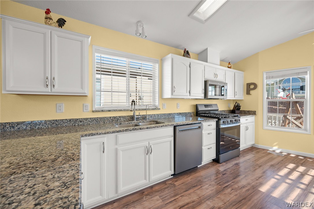 2545 Hillcrest Park Drive