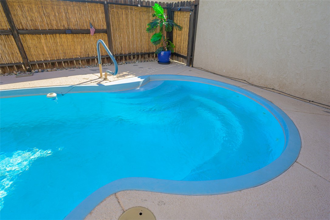 537 Roadrunner Drive
