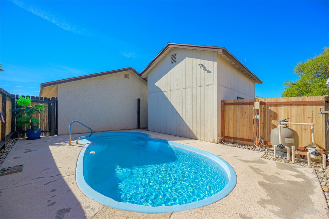 537 Roadrunner Drive