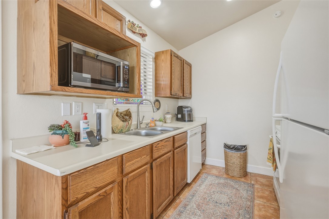 537 Roadrunner Drive