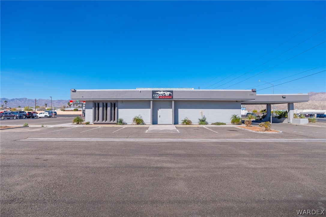 1755 Lakeside Drive