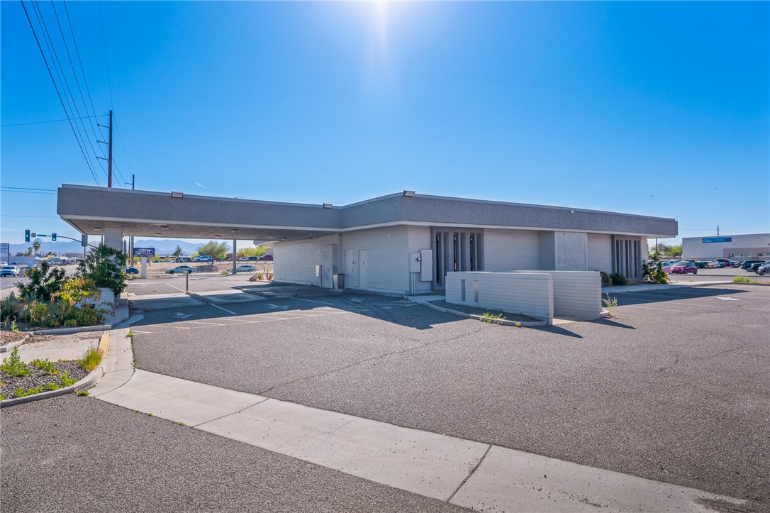 1755 Lakeside Drive