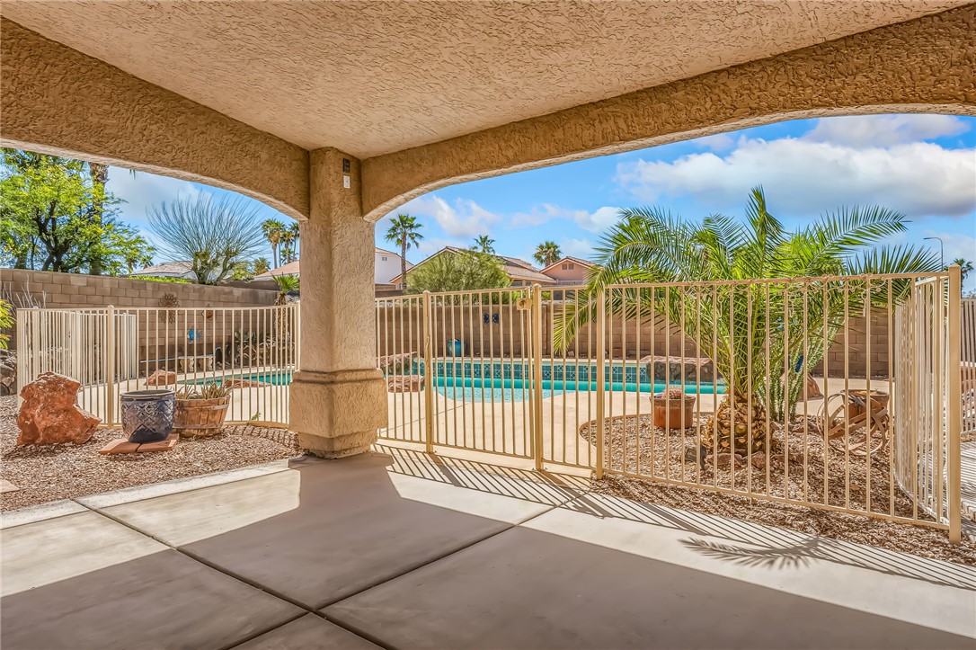 2552 Majestic Way