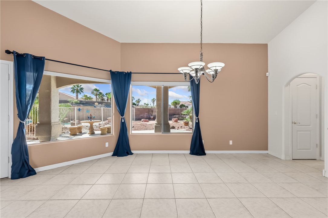 2552 Majestic Way