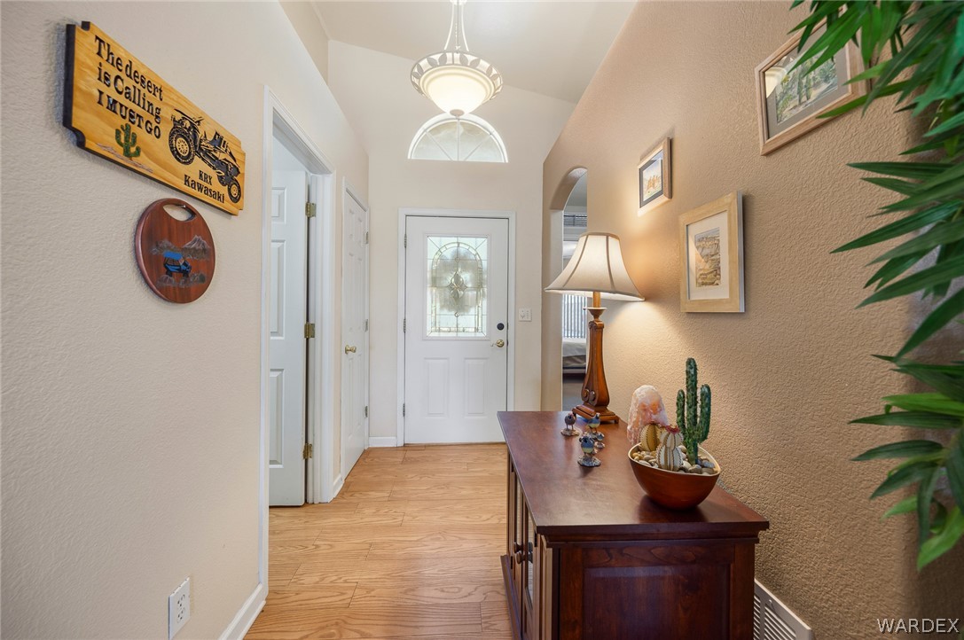 1192 Pawnee Drive