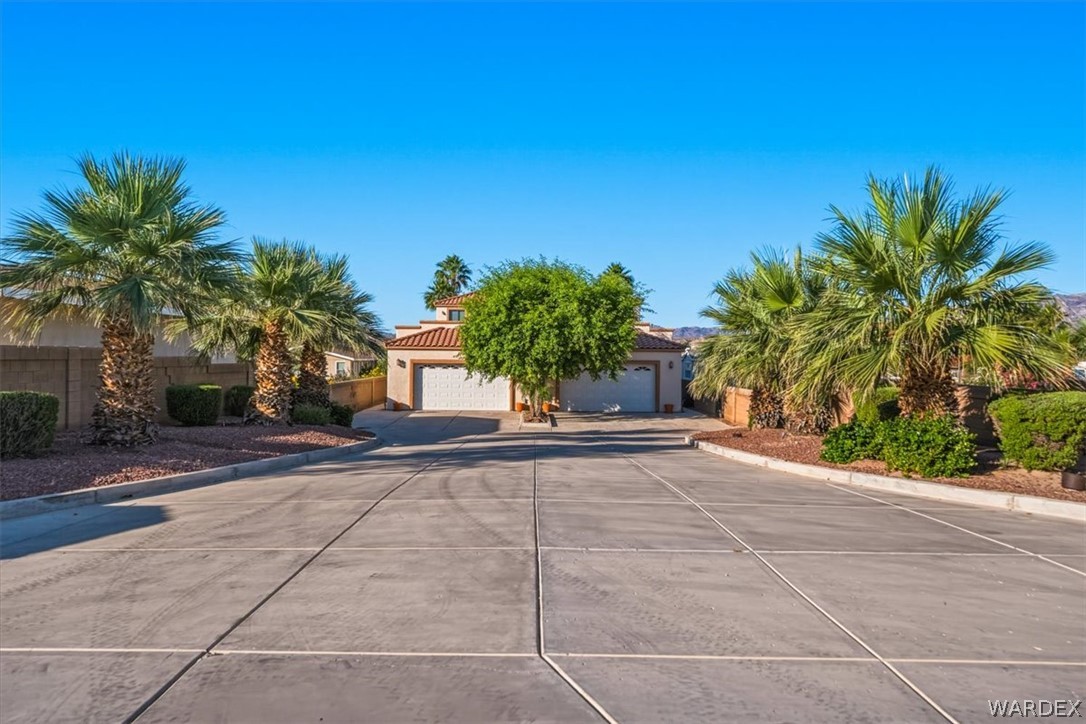 1084 E Dike Road