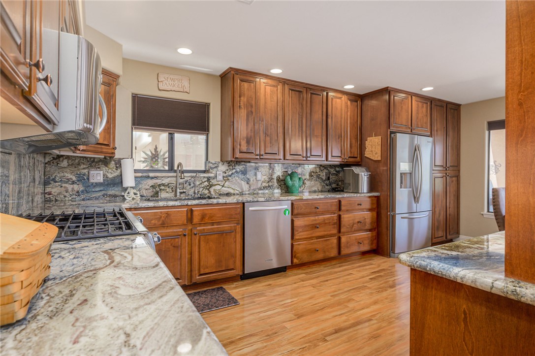 987 Riverfront Drive