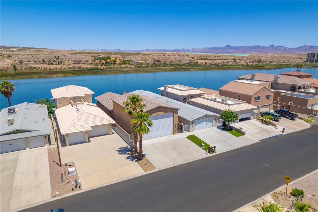 987 Riverfront Drive
