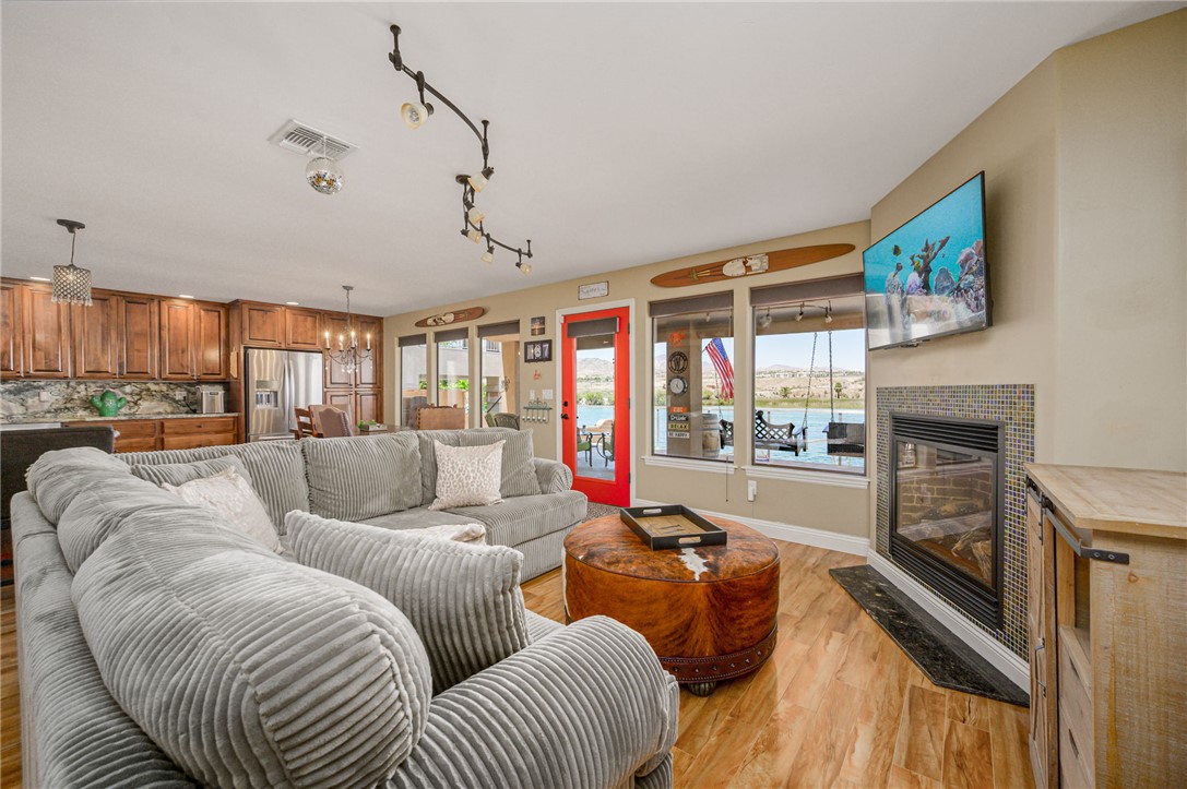 987 Riverfront Drive