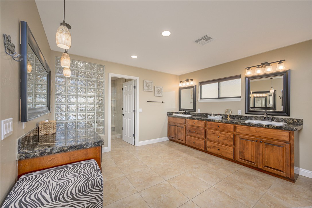 987 Riverfront Drive