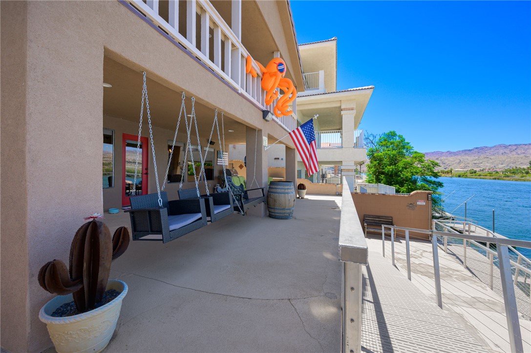 987 Riverfront Drive