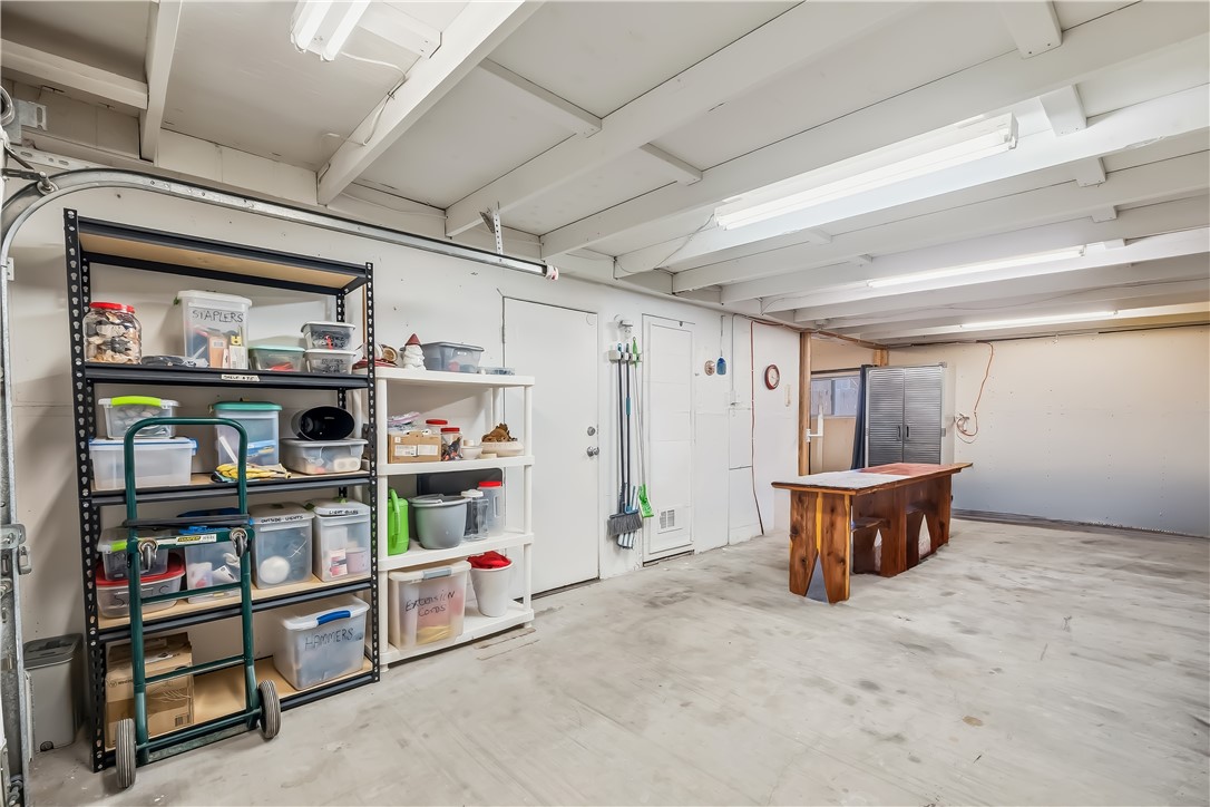 1906 Castleberry Lane
