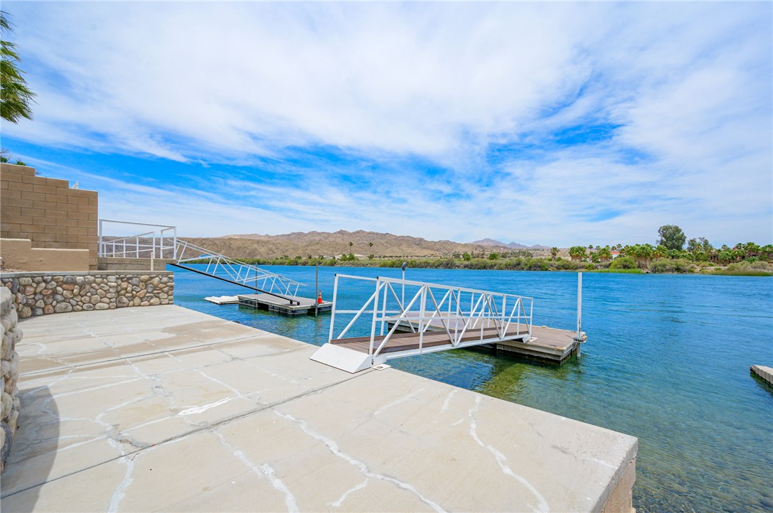851 Riverfront Drive