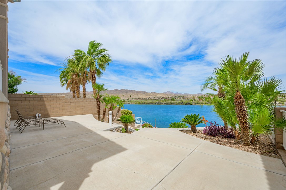 851 Riverfront Drive