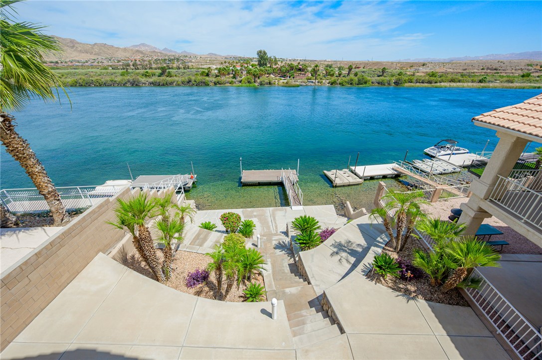 851 Riverfront Drive