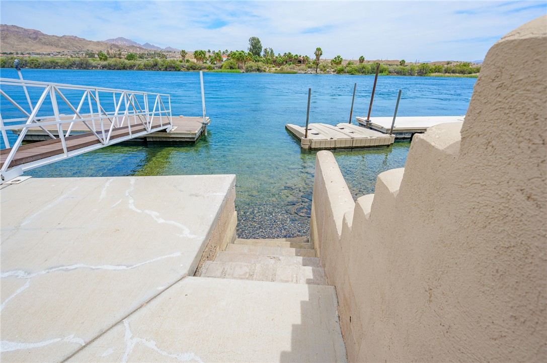 851 Riverfront Drive