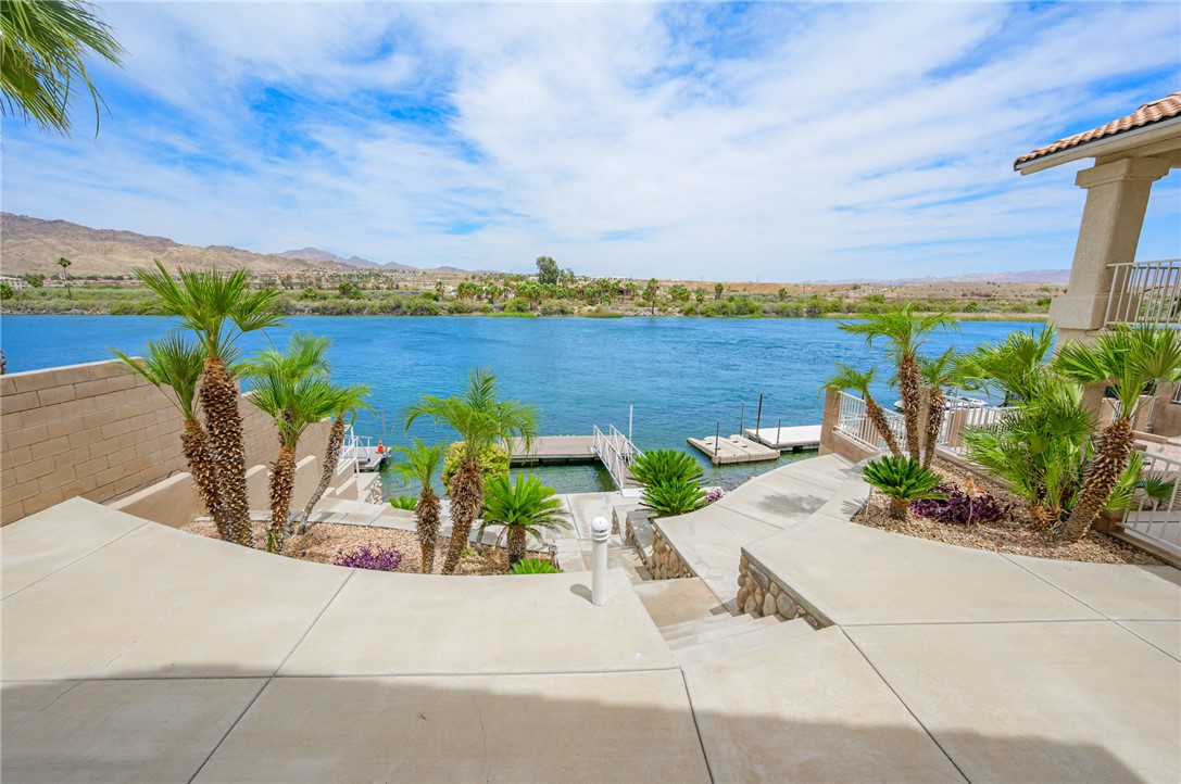 851 Riverfront Drive