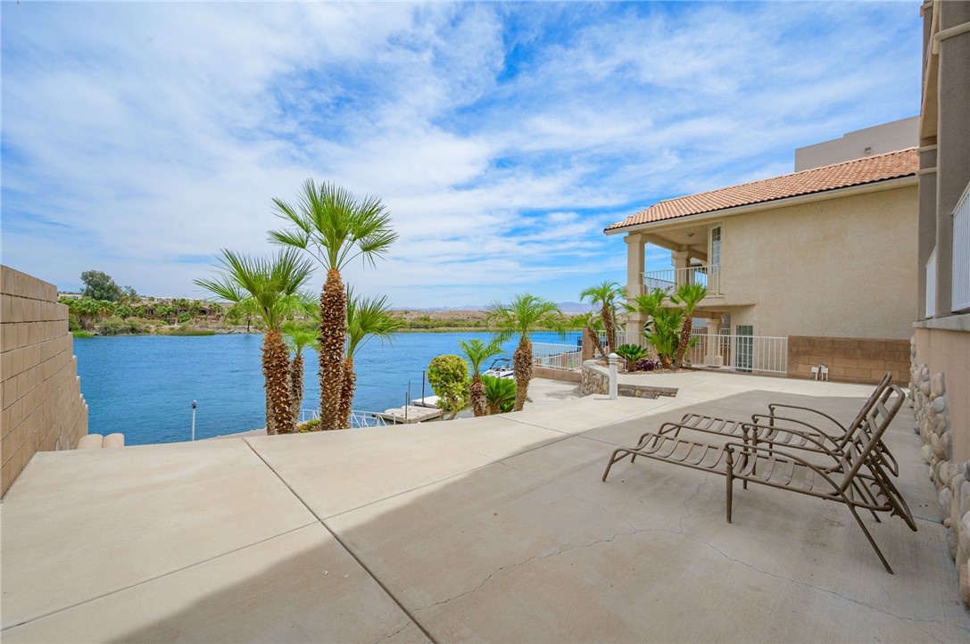 851 Riverfront Drive