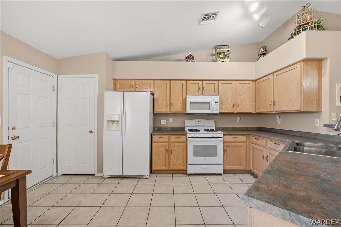 2442 E Brittlebush Drive