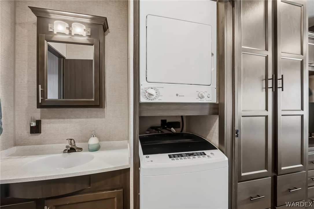 2000 Ramar Road 111