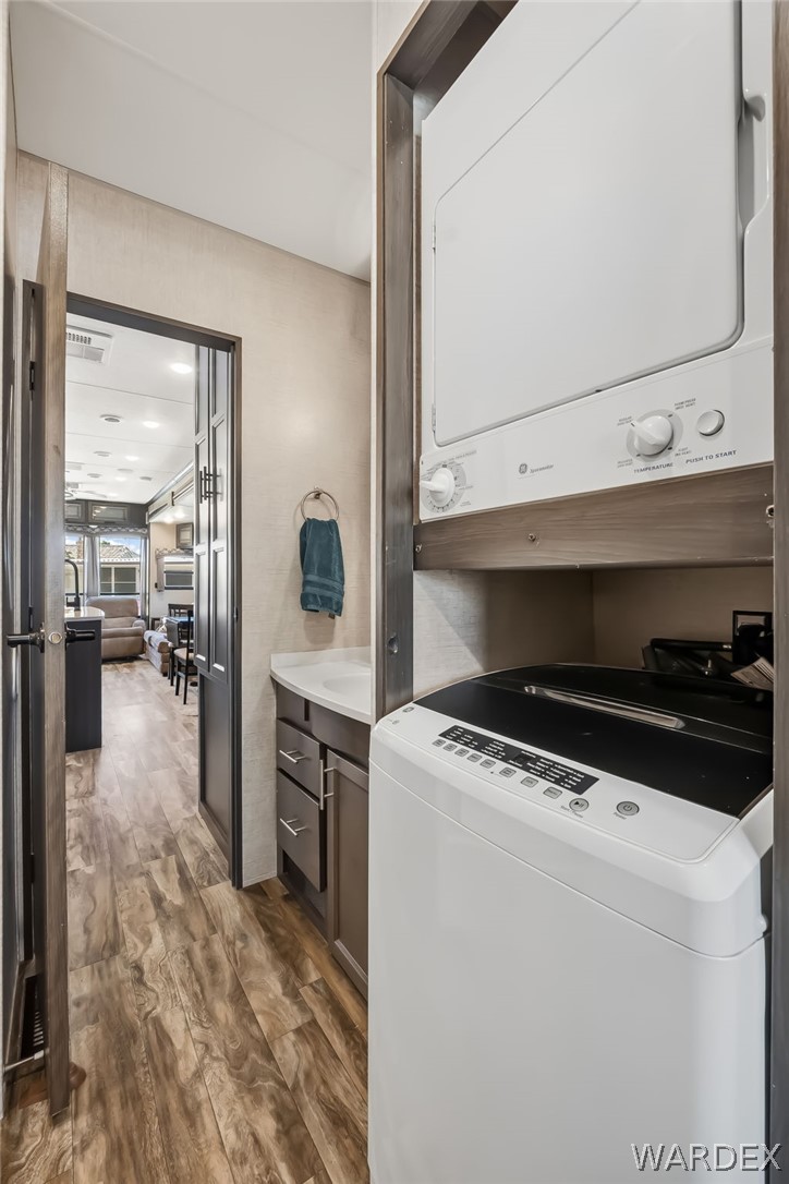 2000 Ramar Road 111