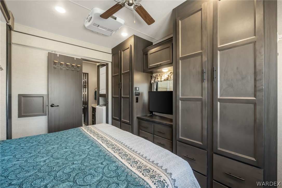 2000 Ramar Road 111