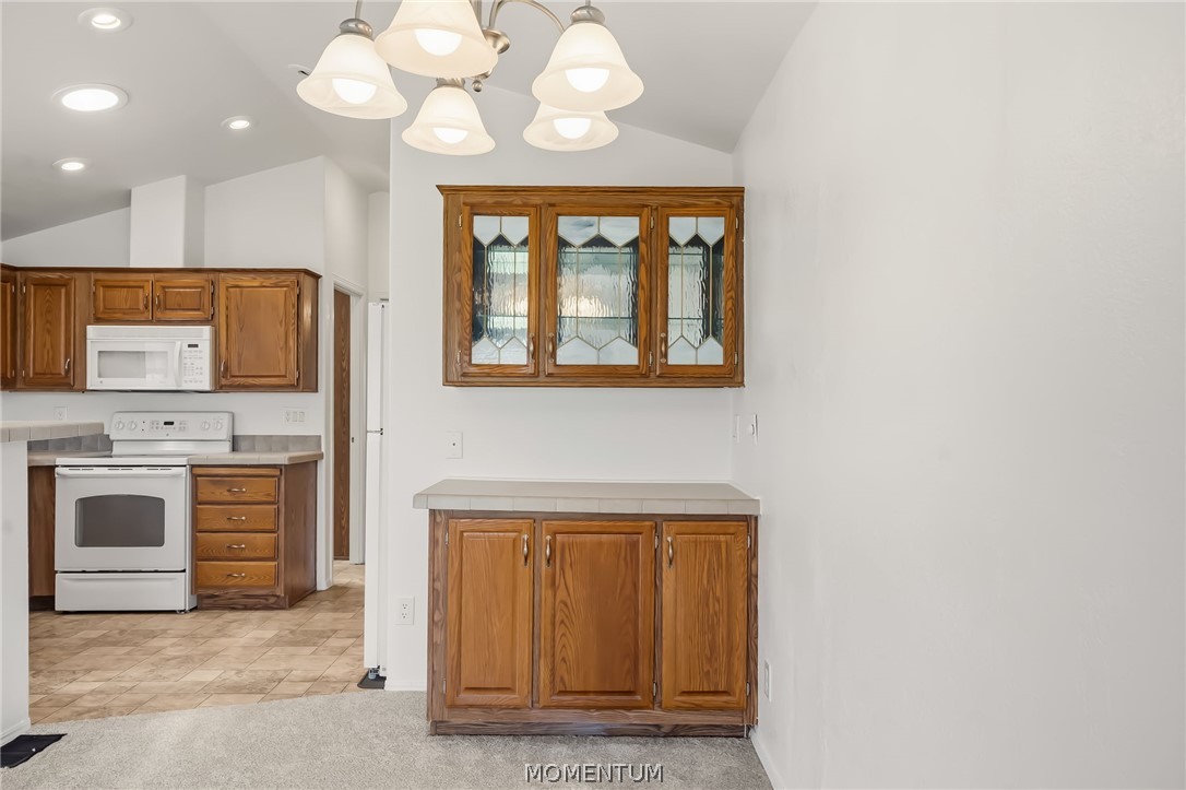 2000 Ramar Road 624