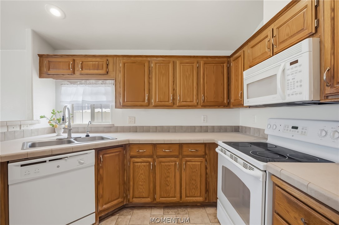 2000 Ramar Road 624