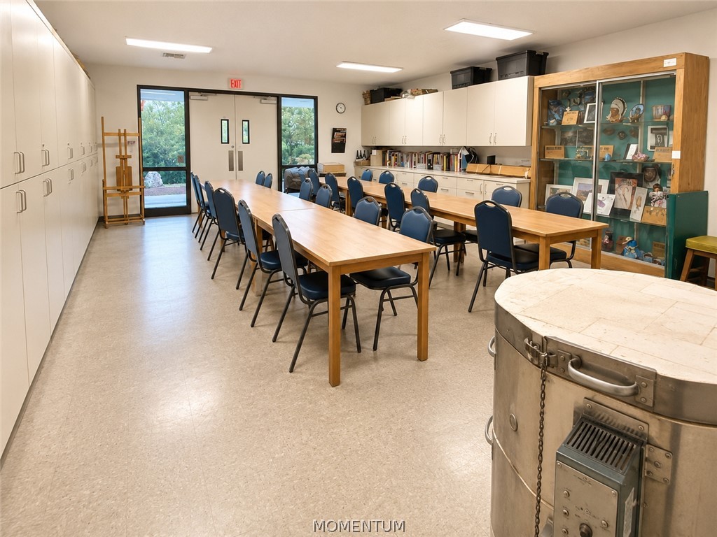 2000 Ramar Road 624