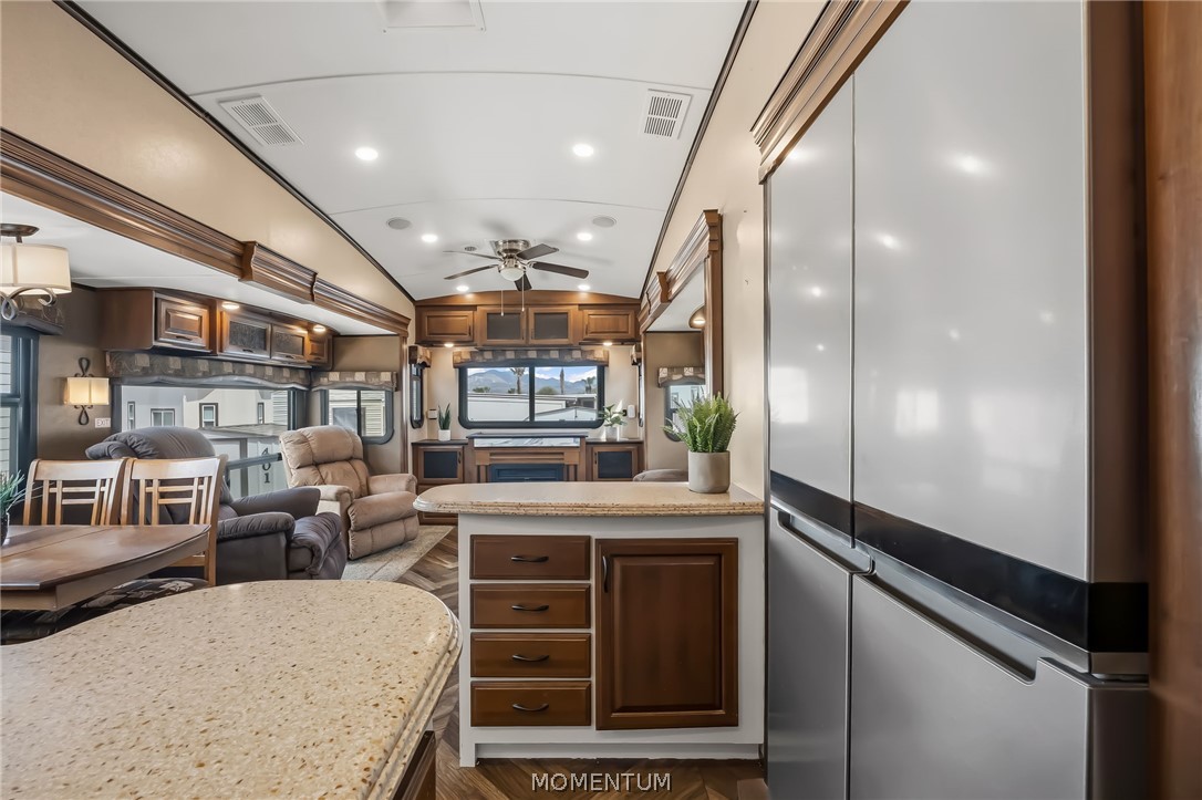 2000 Ramar Road 401