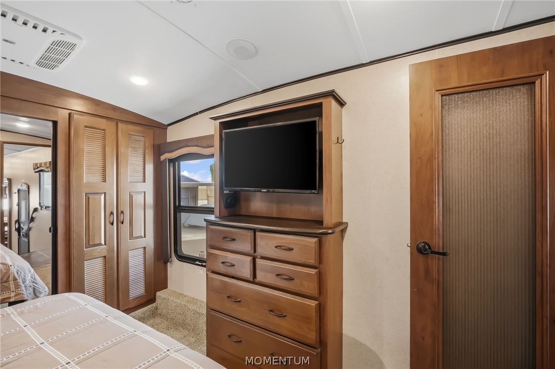 2000 Ramar Road 401
