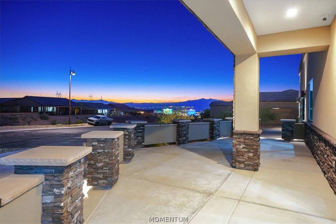 2633 Shoreline Cove