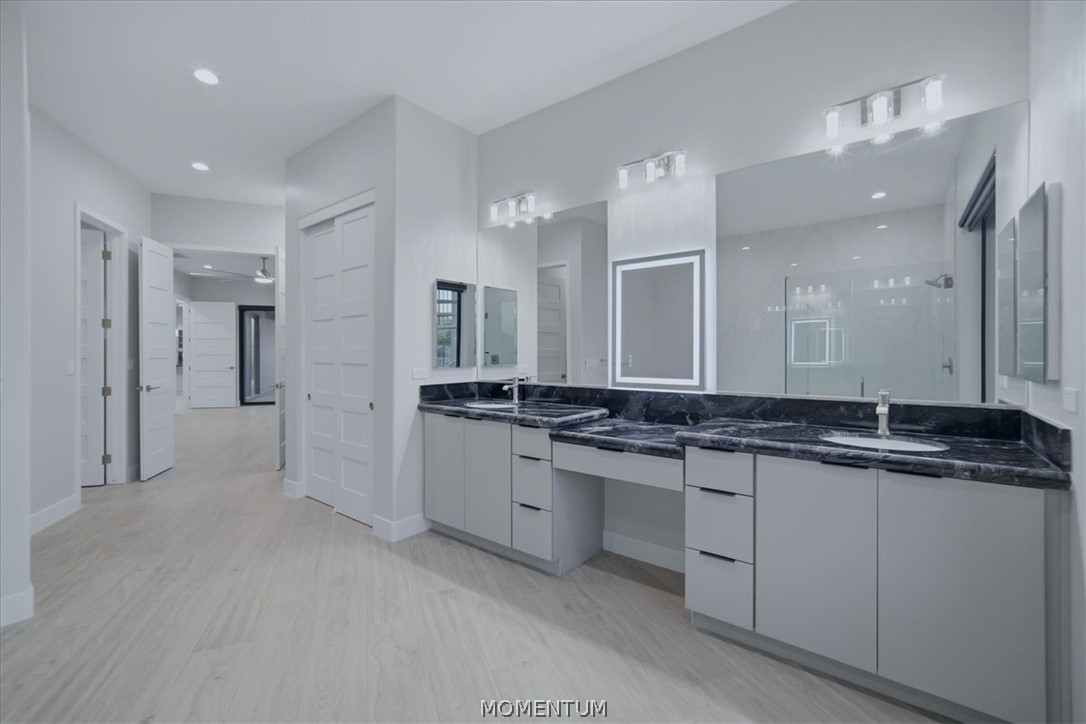 2633 Shoreline Cove