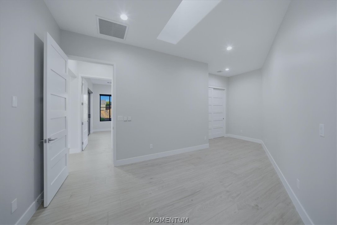 2633 Shoreline Cove