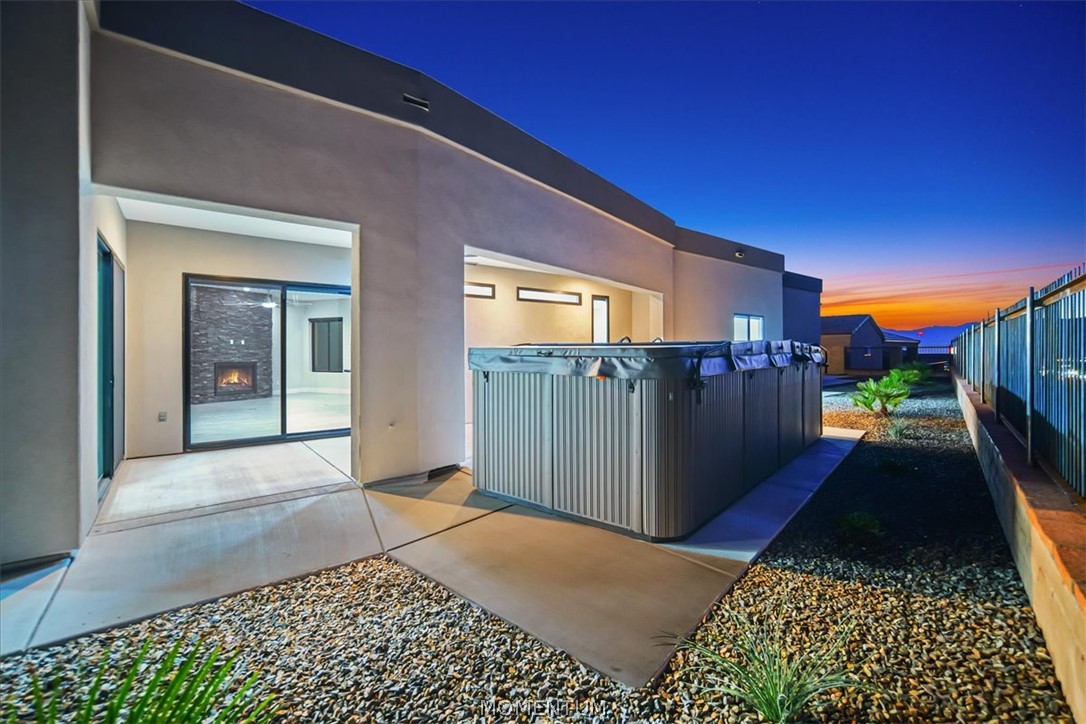 2633 Shoreline Cove
