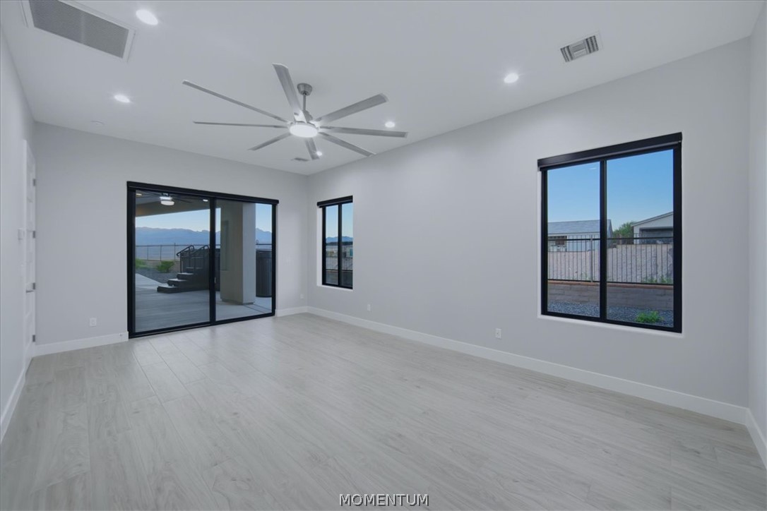 2633 Shoreline Cove