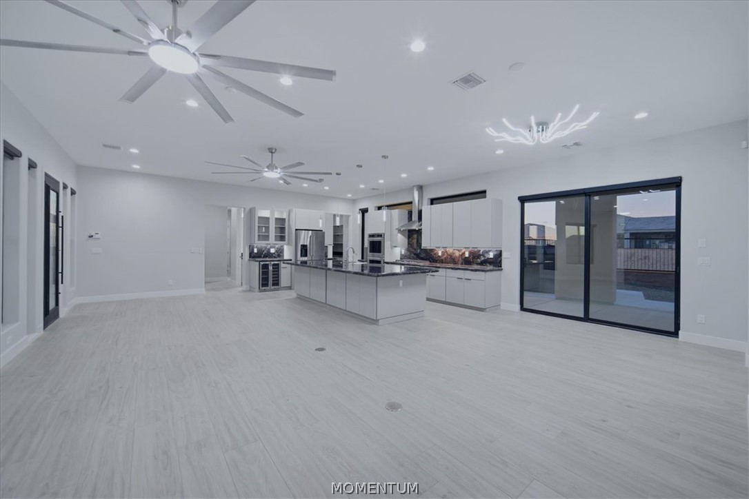 2633 Shoreline Cove