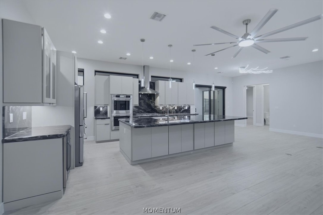 2633 Shoreline Cove
